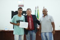 Batayporã parabeniza escola de futebol por conquista em campeonato 